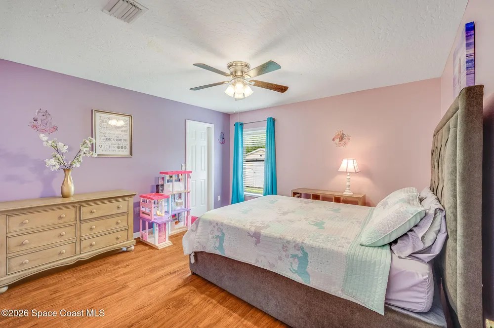 4500 Hunters Run Circle Grant, FL 32949