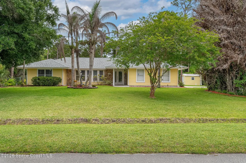 4500 Hunters Run Circle Grant, FL 32949