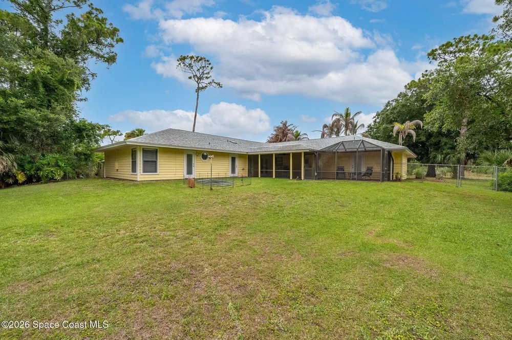 4500 Hunters Run Circle Grant, FL 32949