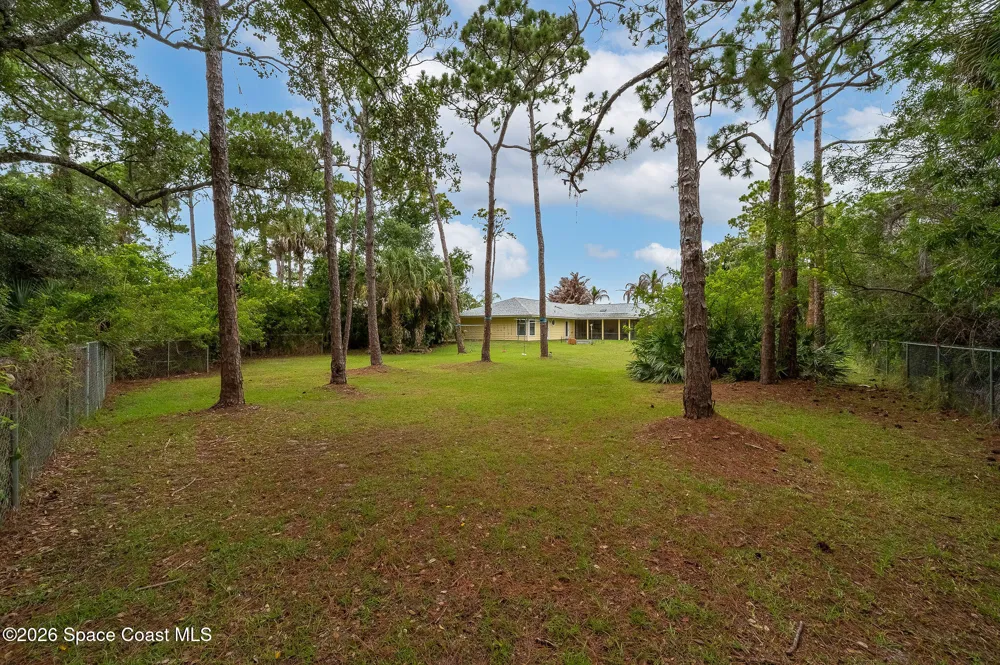 4500 Hunters Run Circle Grant, FL 32949