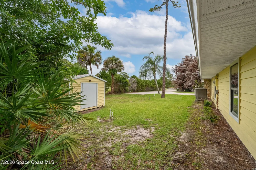 4500 Hunters Run Circle Grant, FL 32949