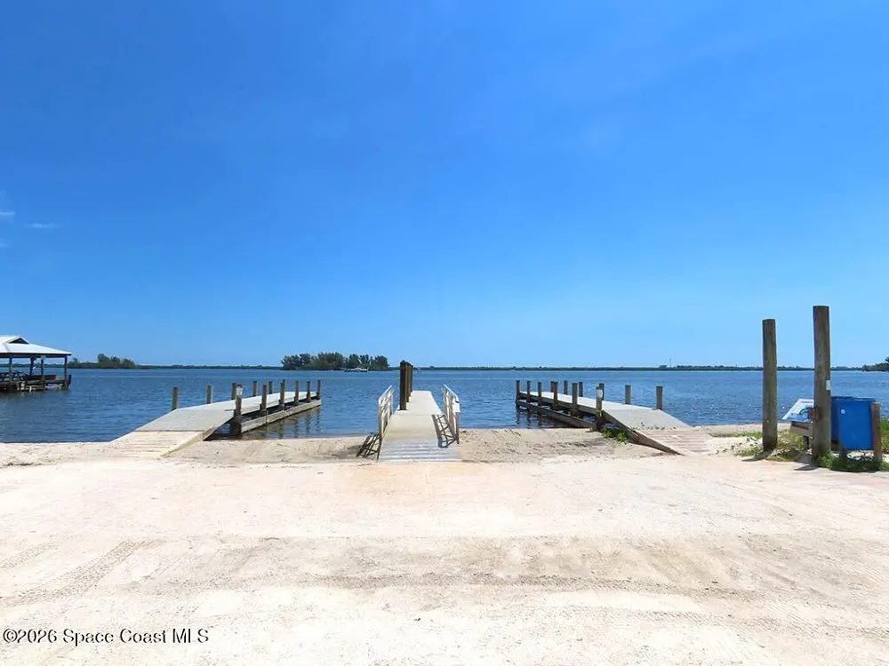 4500 Hunters Run Circle Grant, FL 32949
