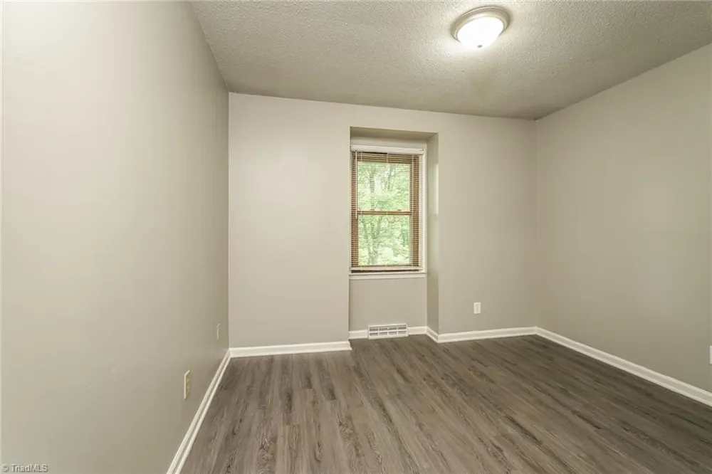 4290 Mashie Drive Pfafftown, NC 27040