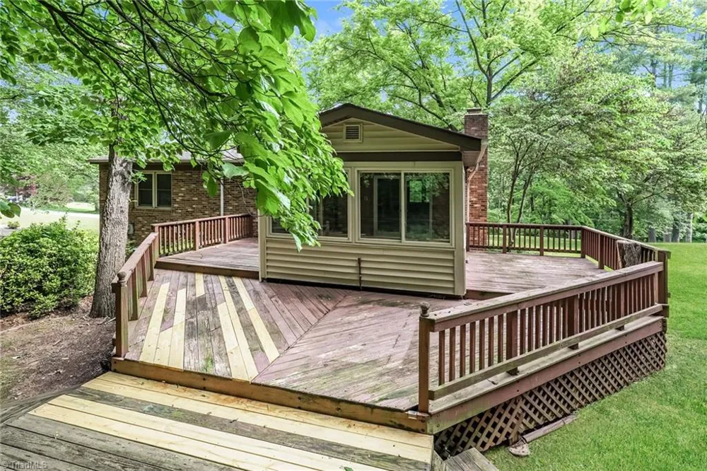 4290 Mashie Drive Pfafftown, NC 27040