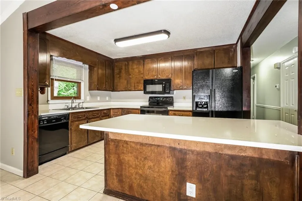 4290 Mashie Drive Pfafftown, NC 27040