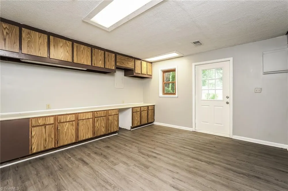 4290 Mashie Drive Pfafftown, NC 27040
