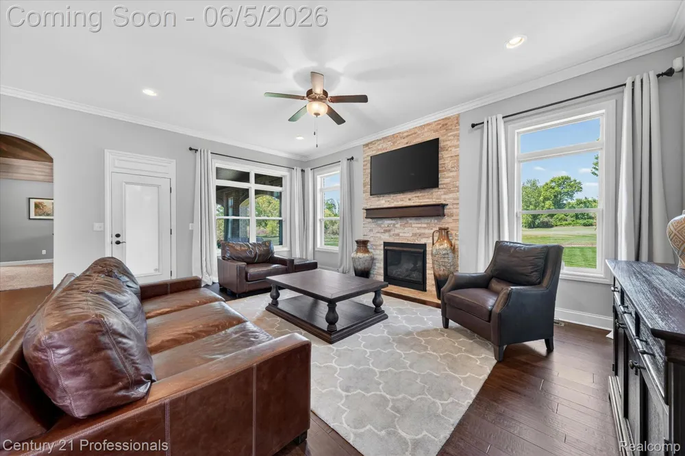 2212 Heidi Drive Addison Township, MI 48370