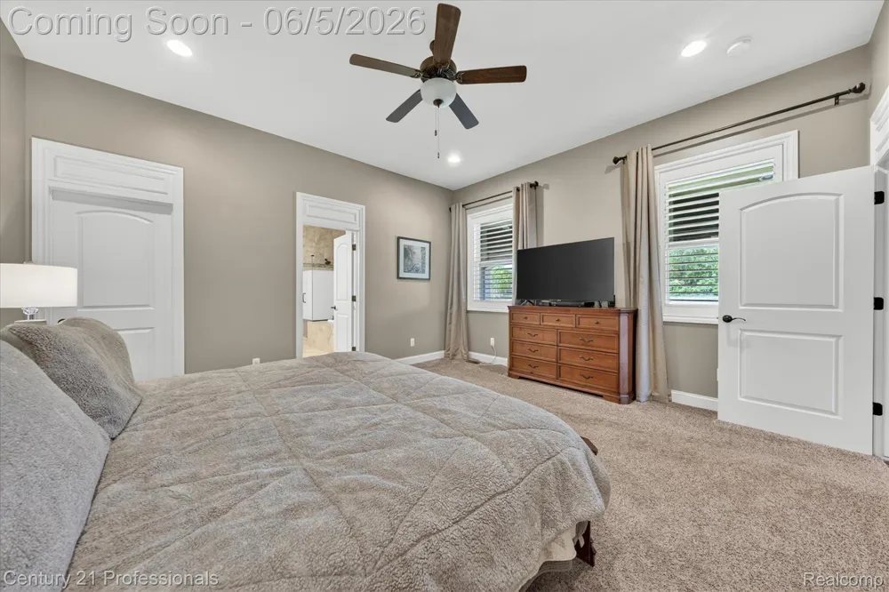 2212 Heidi Drive Addison Township, MI 48370
