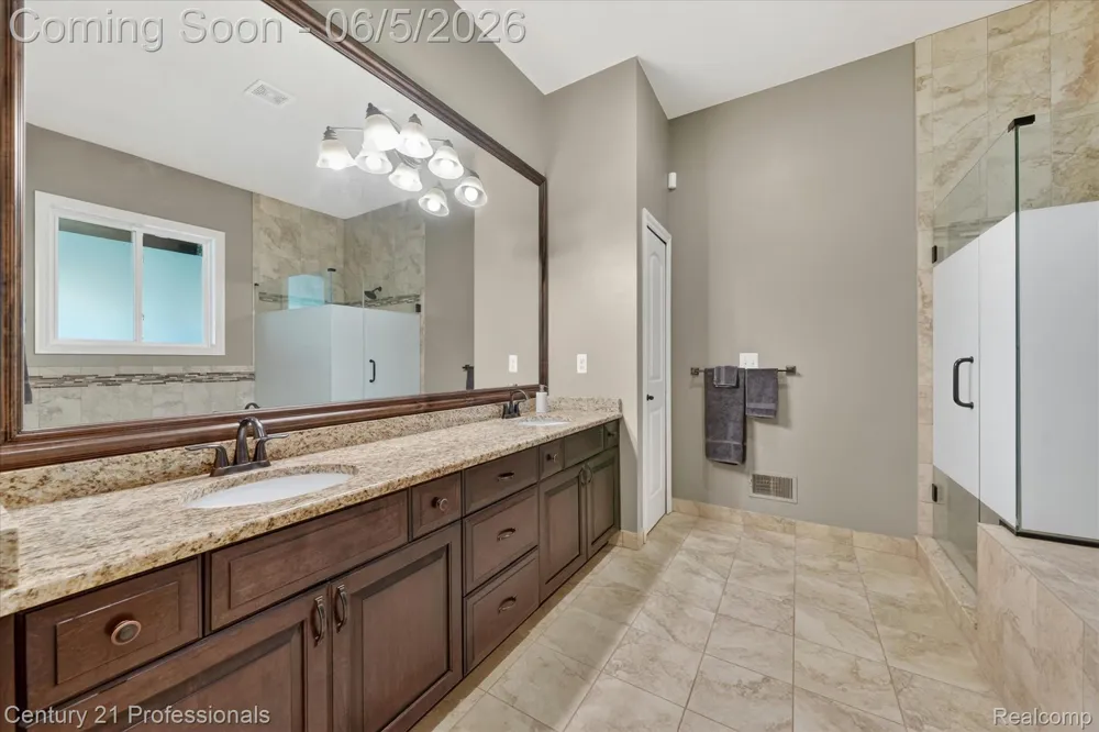 2212 Heidi Drive Addison Township, MI 48370