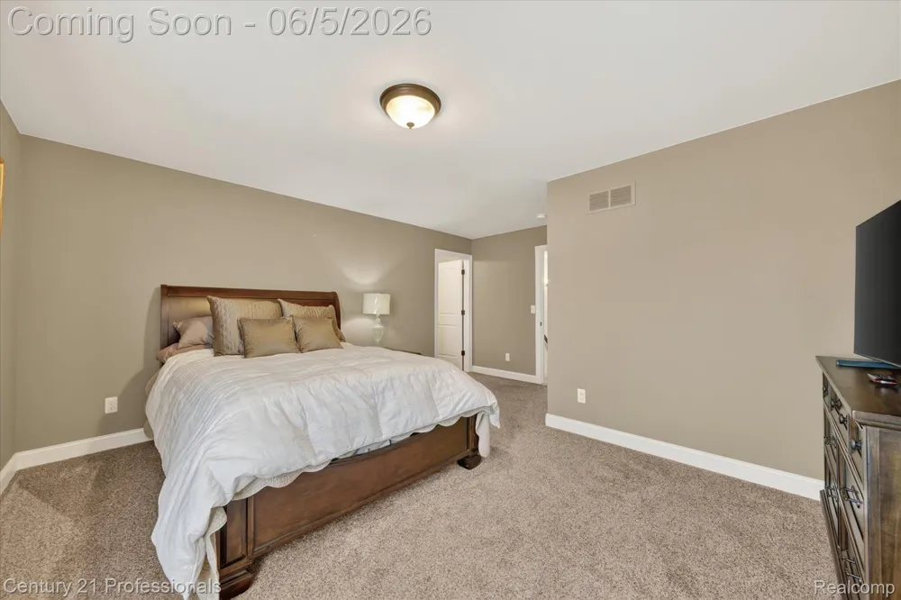 2212 Heidi Drive Addison Township, MI 48370