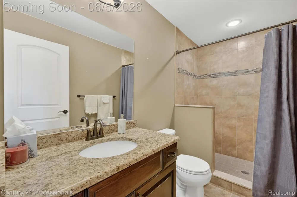 2212 Heidi Drive Addison Township, MI 48370