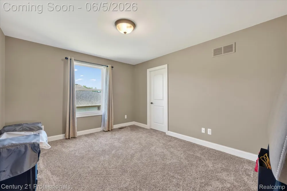 2212 Heidi Drive Addison Township, MI 48370