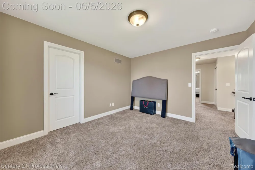 2212 Heidi Drive Addison Township, MI 48370