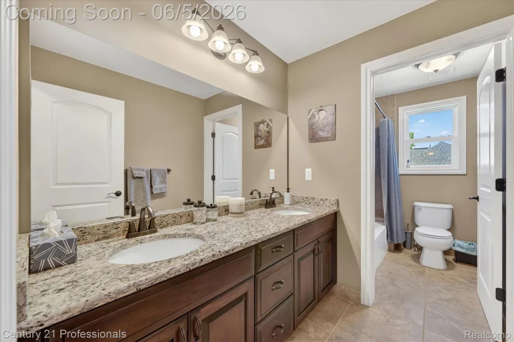 2212 Heidi Drive Addison Township, MI 48370