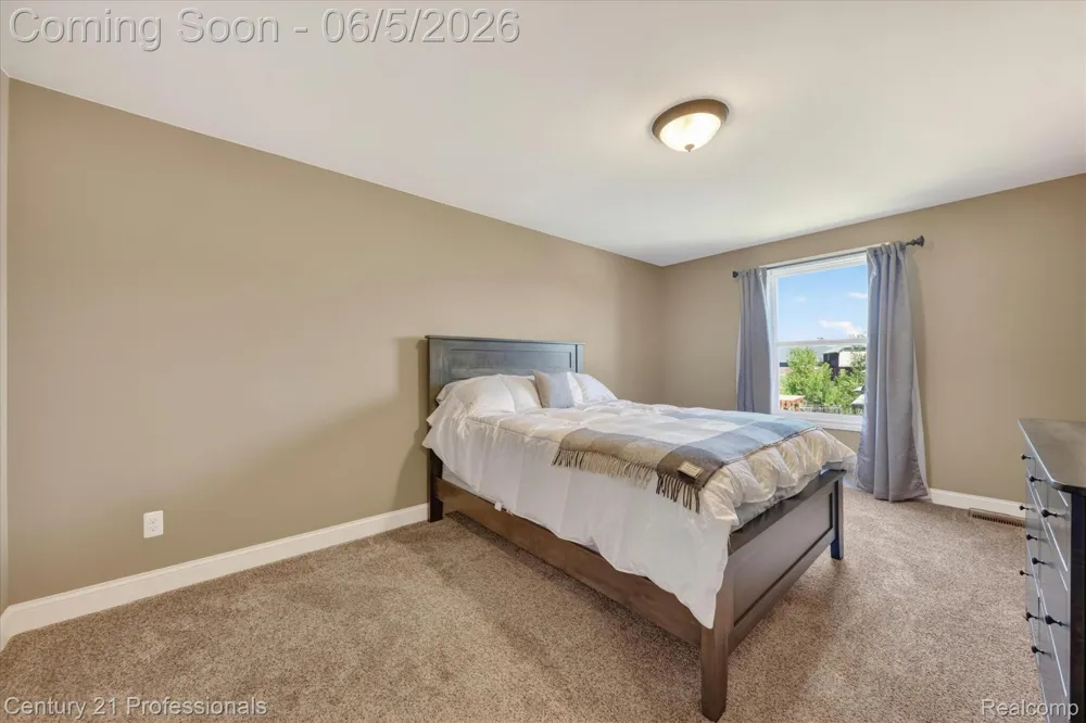 2212 Heidi Drive Addison Township, MI 48370