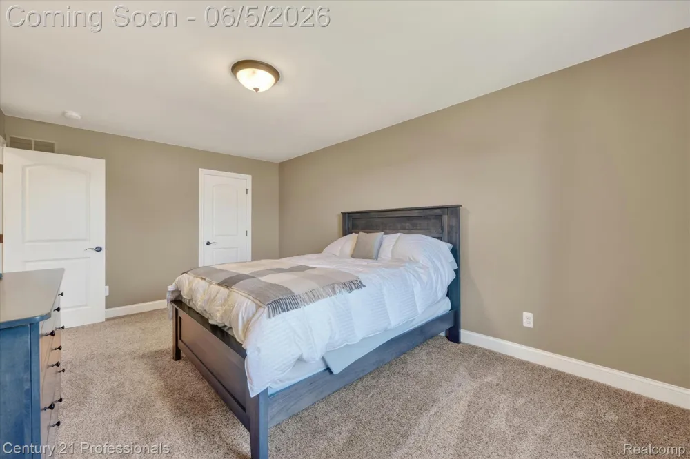 2212 Heidi Drive Addison Township, MI 48370