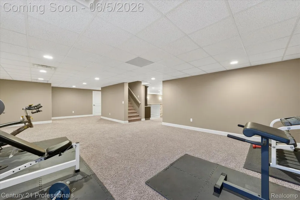 2212 Heidi Drive Addison Township, MI 48370