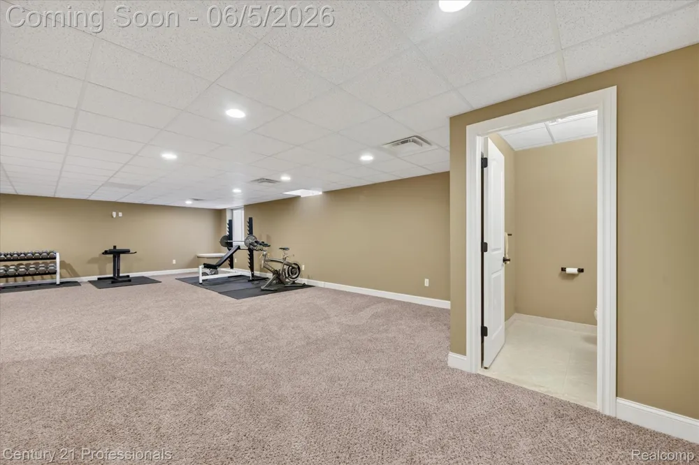 2212 Heidi Drive Addison Township, MI 48370