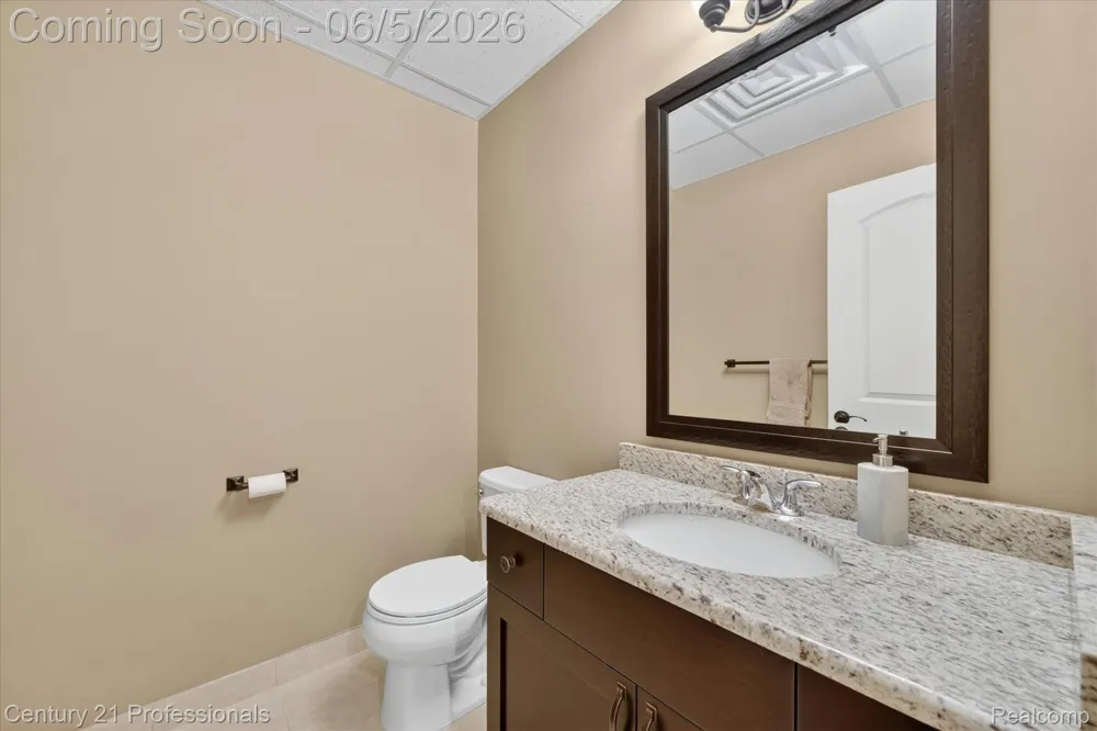 2212 Heidi Drive Addison Township, MI 48370