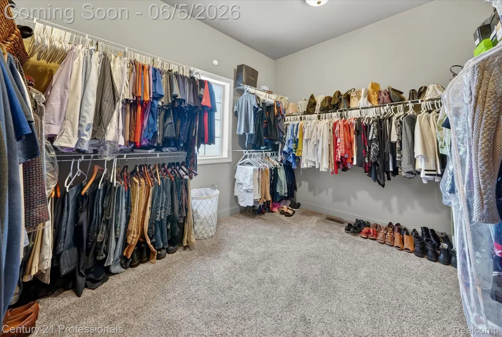 2212 Heidi Drive Addison Township, MI 48370
