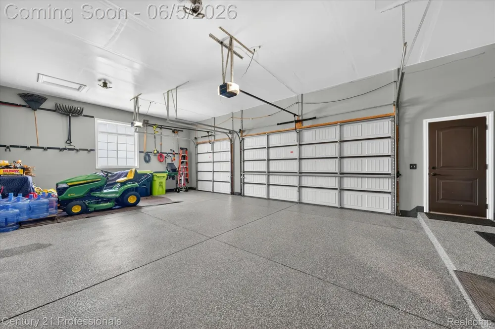 2212 Heidi Drive Addison Township, MI 48370