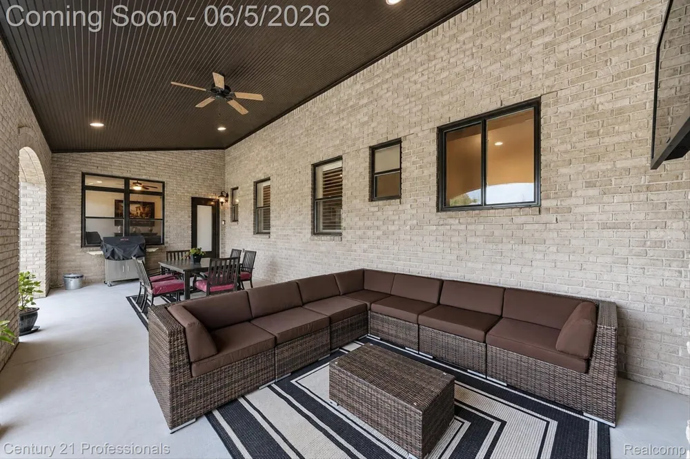 2212 Heidi Drive Addison Township, MI 48370