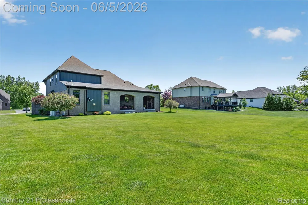 2212 Heidi Drive Addison Township, MI 48370