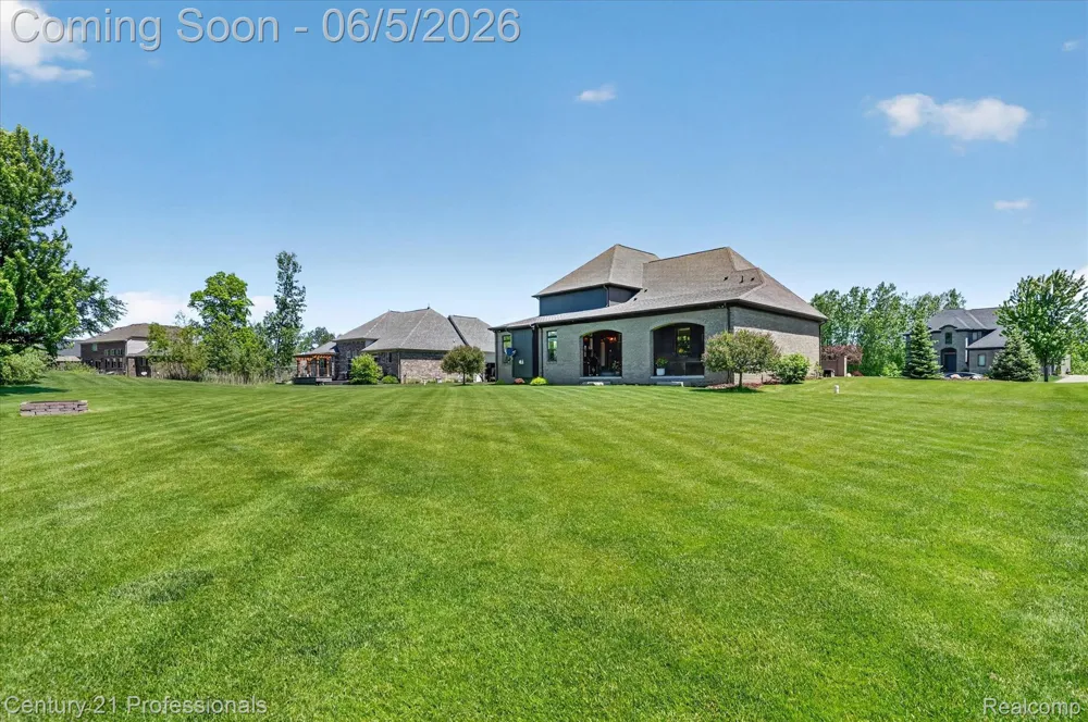 2212 Heidi Drive Addison Township, MI 48370