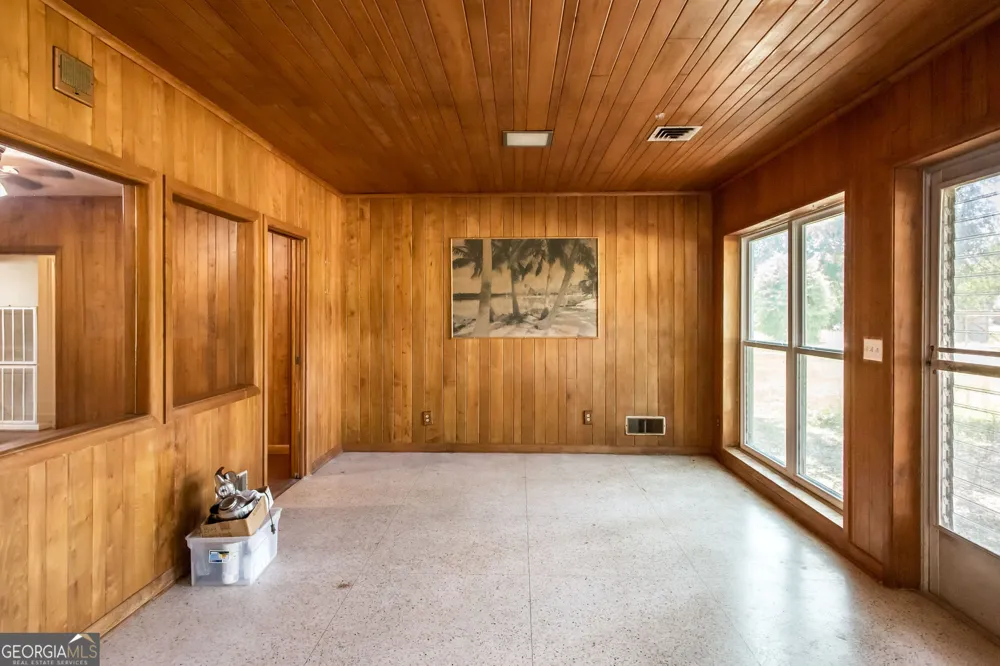 1402 W 12th ST Alma, GA 31510