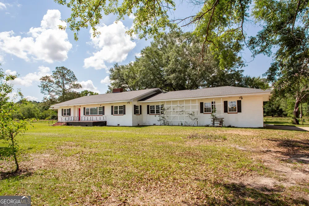 1402 W 12th ST Alma, GA 31510
