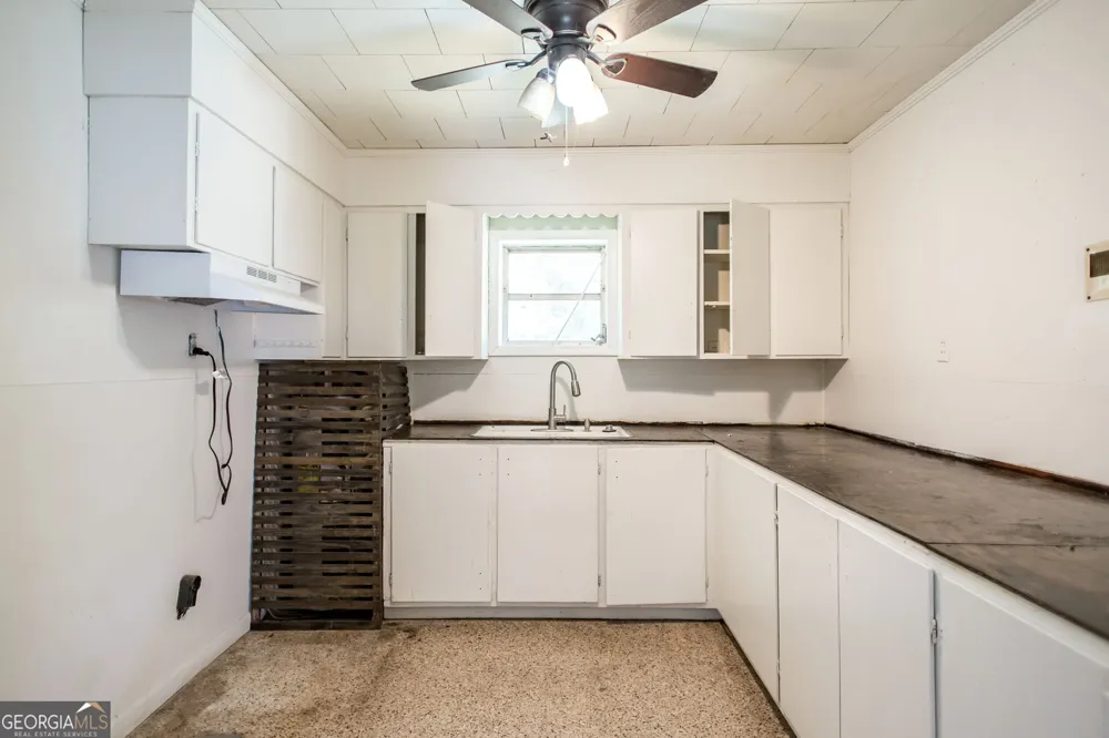 1402 W 12th ST Alma, GA 31510