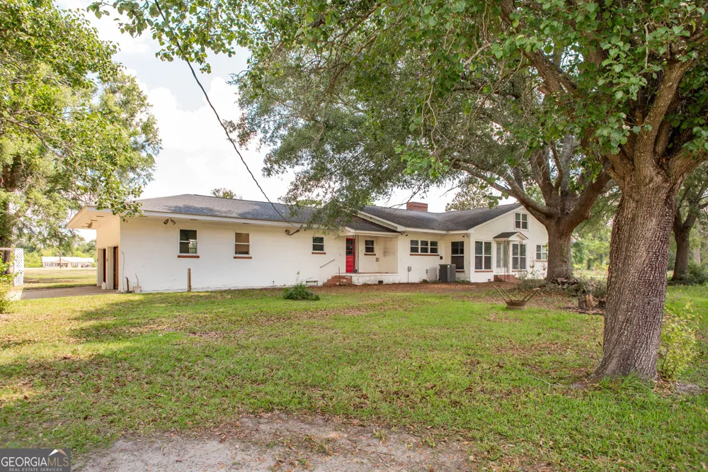 1402 W 12th ST Alma, GA 31510