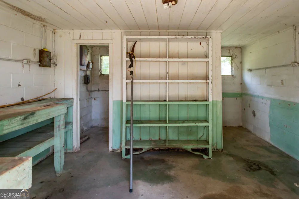 1402 W 12th ST Alma, GA 31510