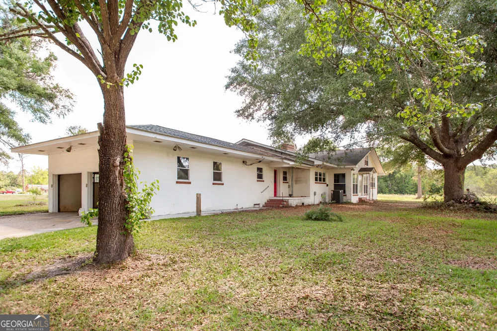 1402 W 12th ST Alma, GA 31510