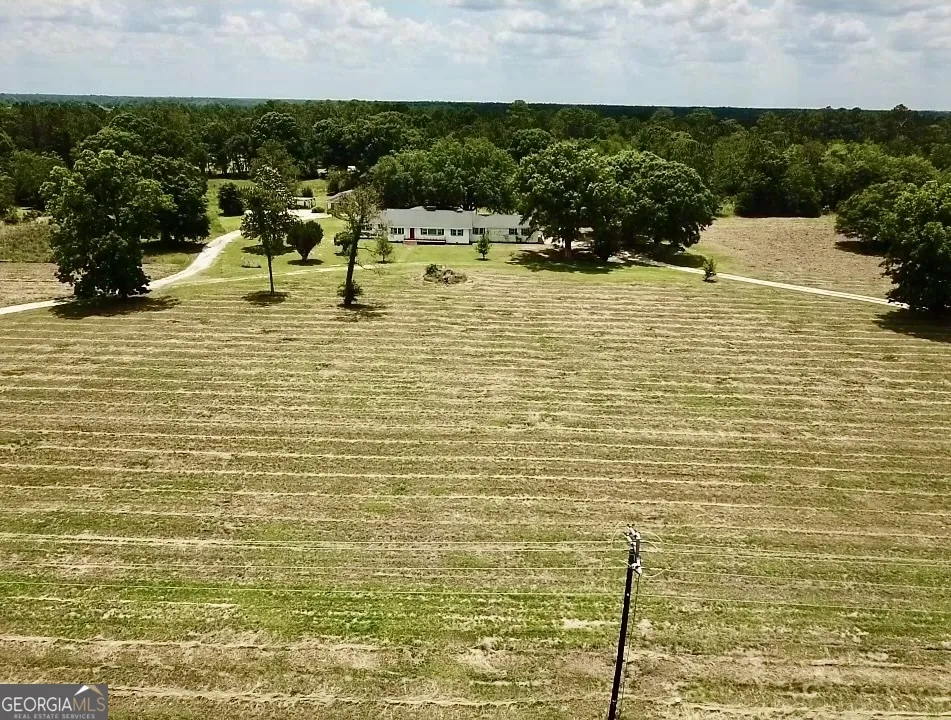 1402 W 12th ST Alma, GA 31510