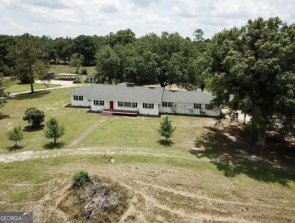 1402 W 12th ST Alma, GA 31510