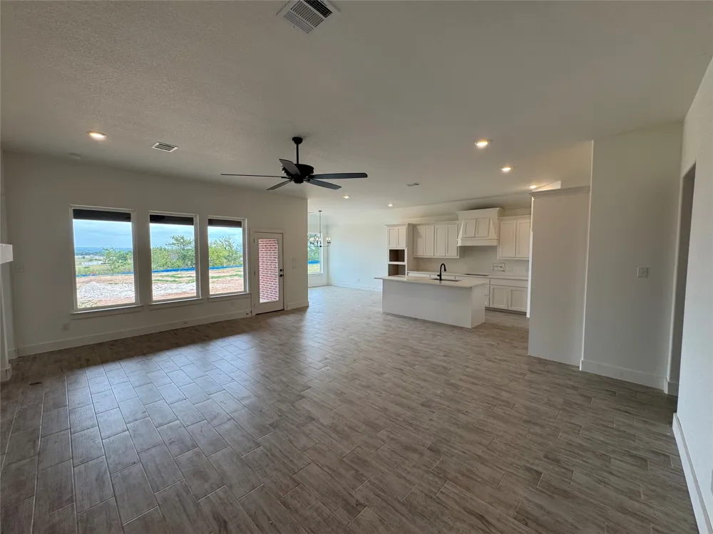128 Passenger Way Bridgeport, TX 76246