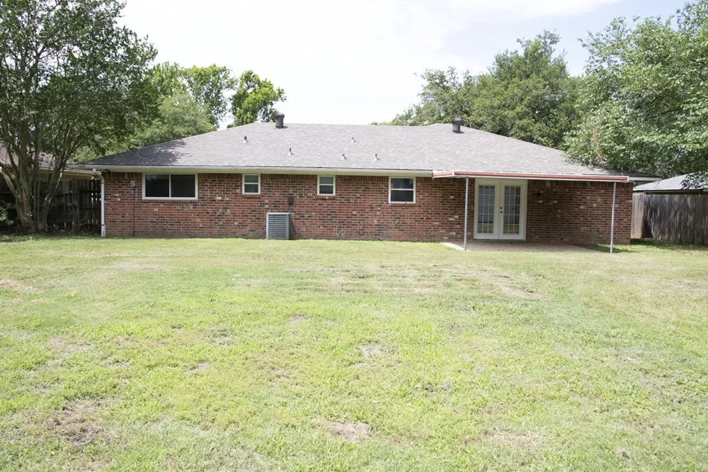 1008 Fairway Lane Mexia, TX 76667