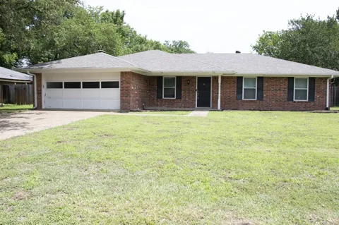 1008 Fairway Lane