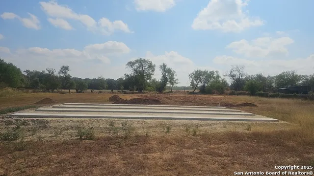 18000 Wisdom Rd Lytle, TX 78052