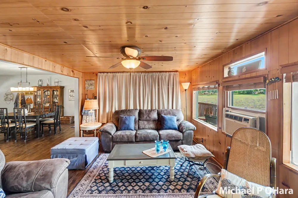 818 W Wells Street Lincoln Township, MI 49349