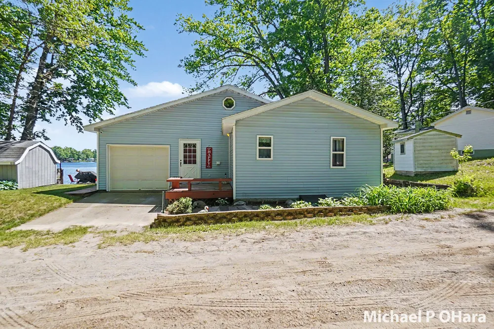 818 W Wells Street Lincoln Township, MI 49349