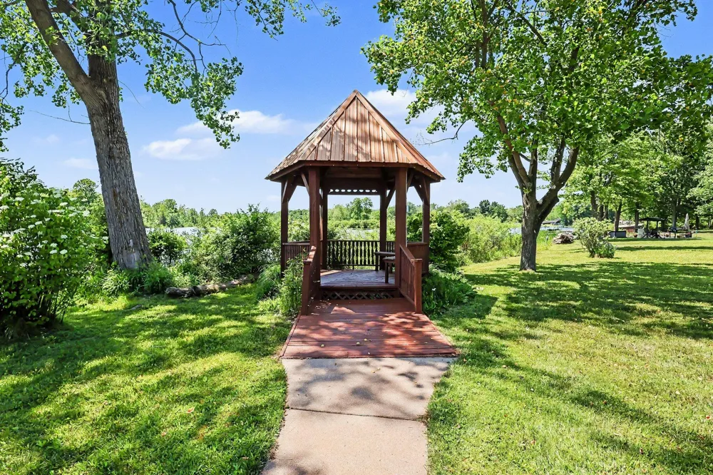 47233 CR 380 Columbia Township, MI 49056