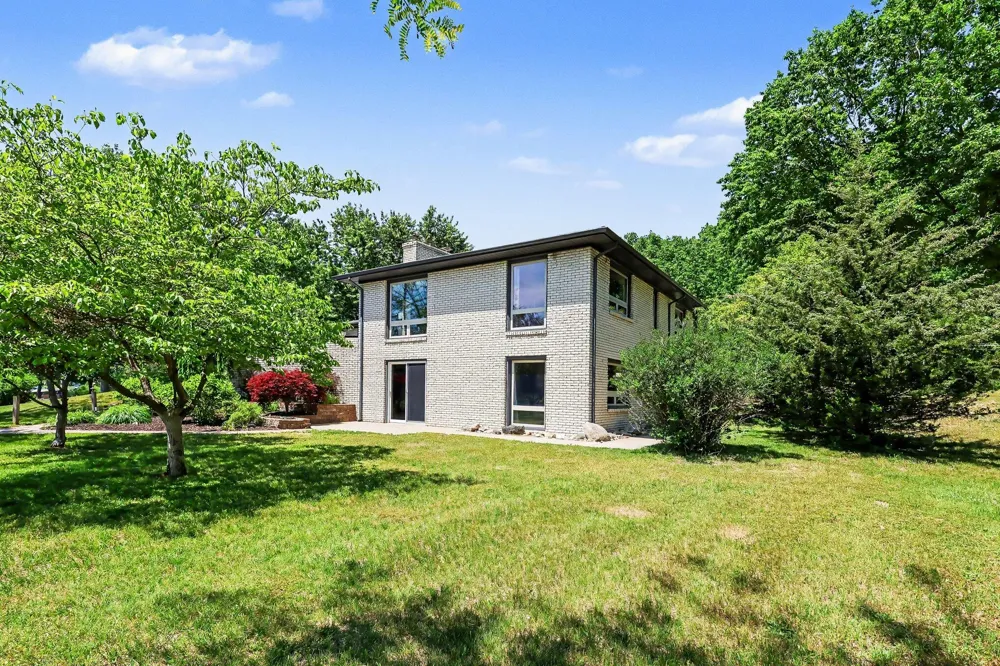 47233 CR 380 Columbia Township, MI 49056