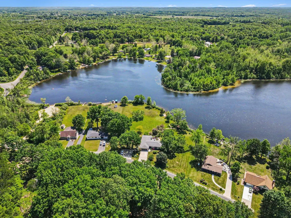 47233 CR 380 Columbia Township, MI 49056