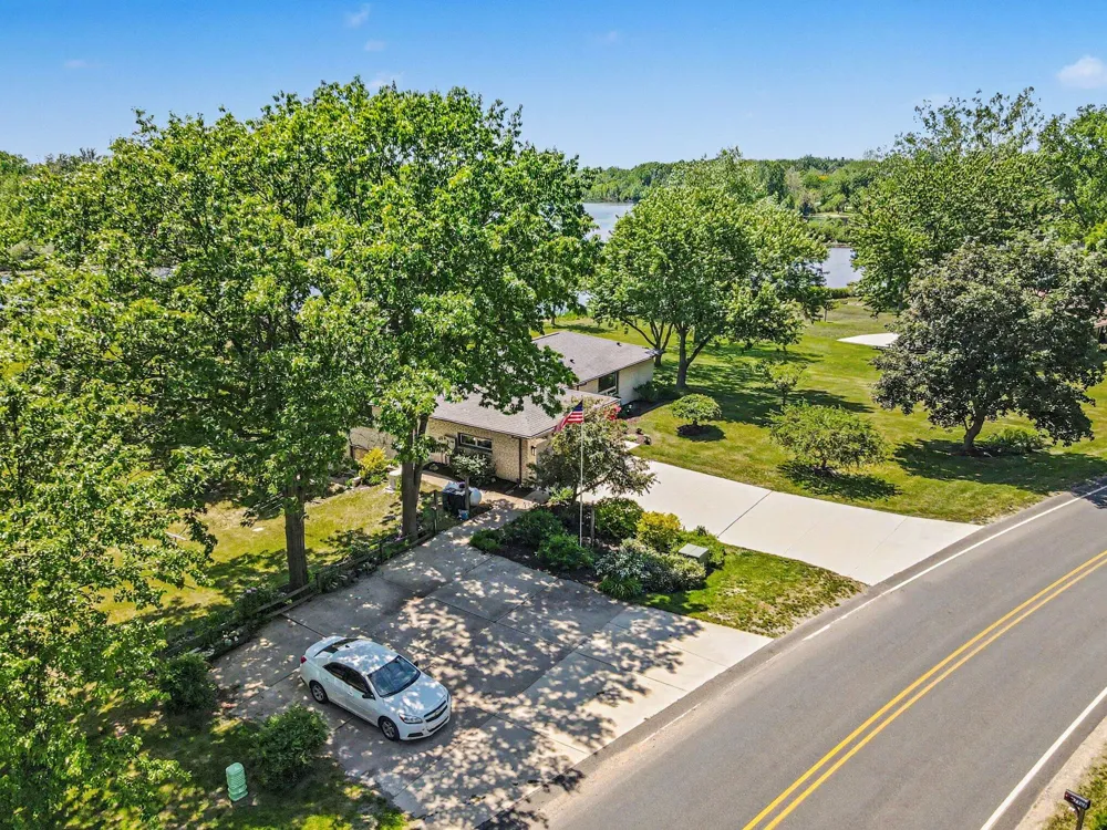47233 CR 380 Columbia Township, MI 49056
