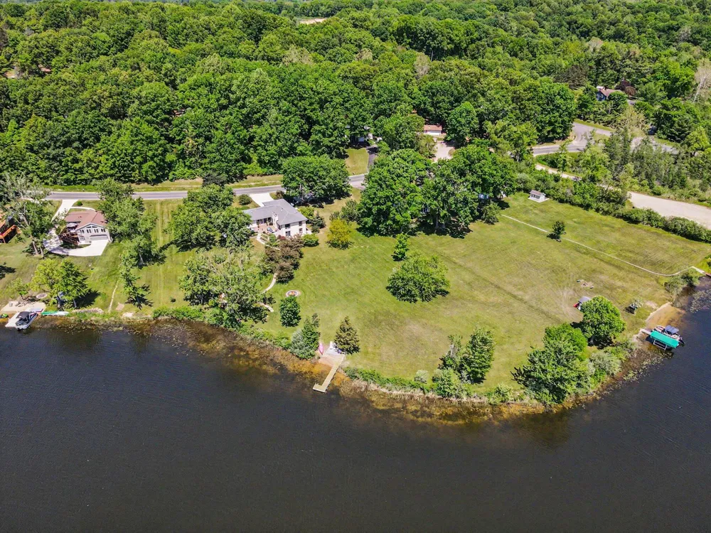 47233 CR 380 Columbia Township, MI 49056