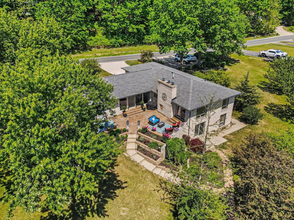 47233 CR 380 Columbia Township, MI 49056