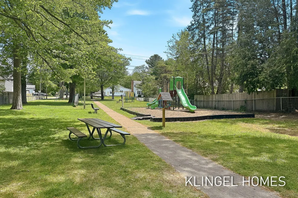 3322 Germaine Road Roosevelt Park City, MI 49441