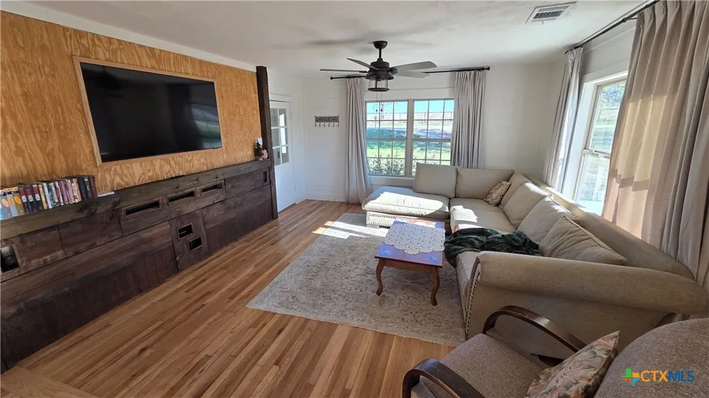16580 Fm 2115 Salado, TX 76571